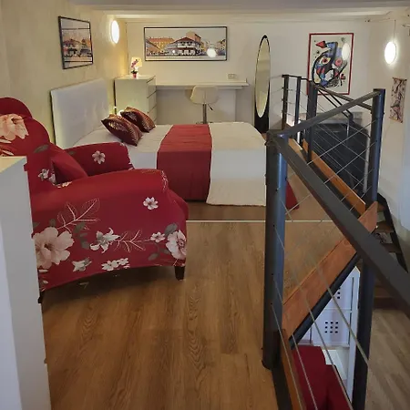 Loft Borgo 13 דירה *